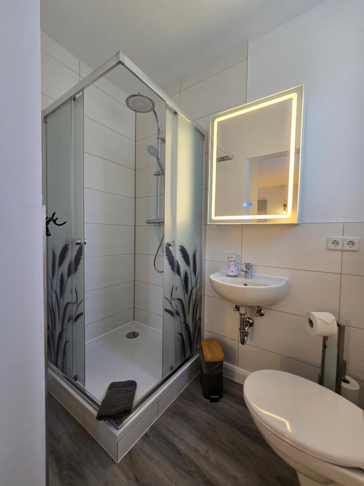 Airbnb, Moderne, Ruhige Und Helle Doppelzimmer, Naehe Magdeburg, A14 & A2 Dahlenwarsleben Exterior foto